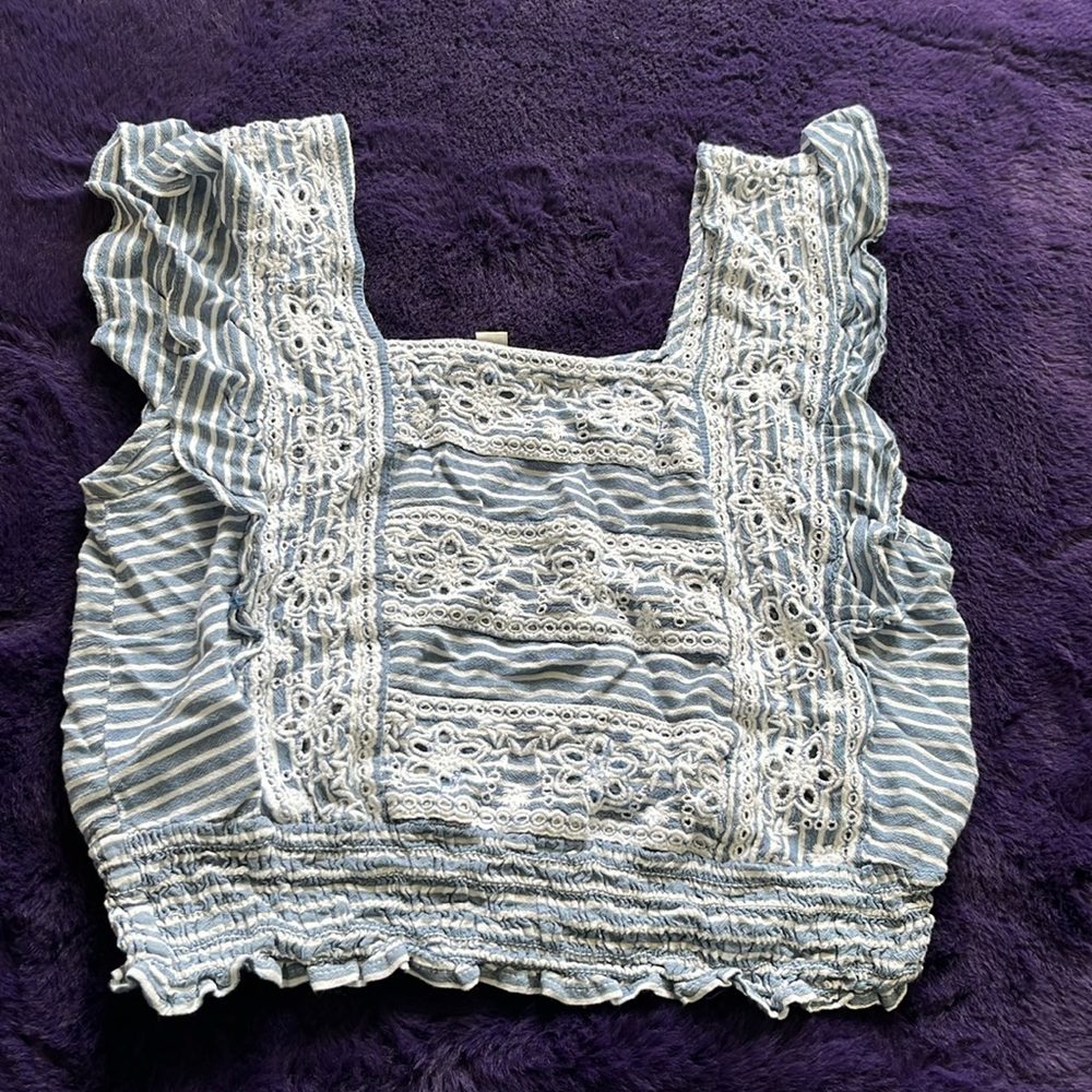 Flowy embroidered  American eagle striped top! 🪻🩵🤍💙
